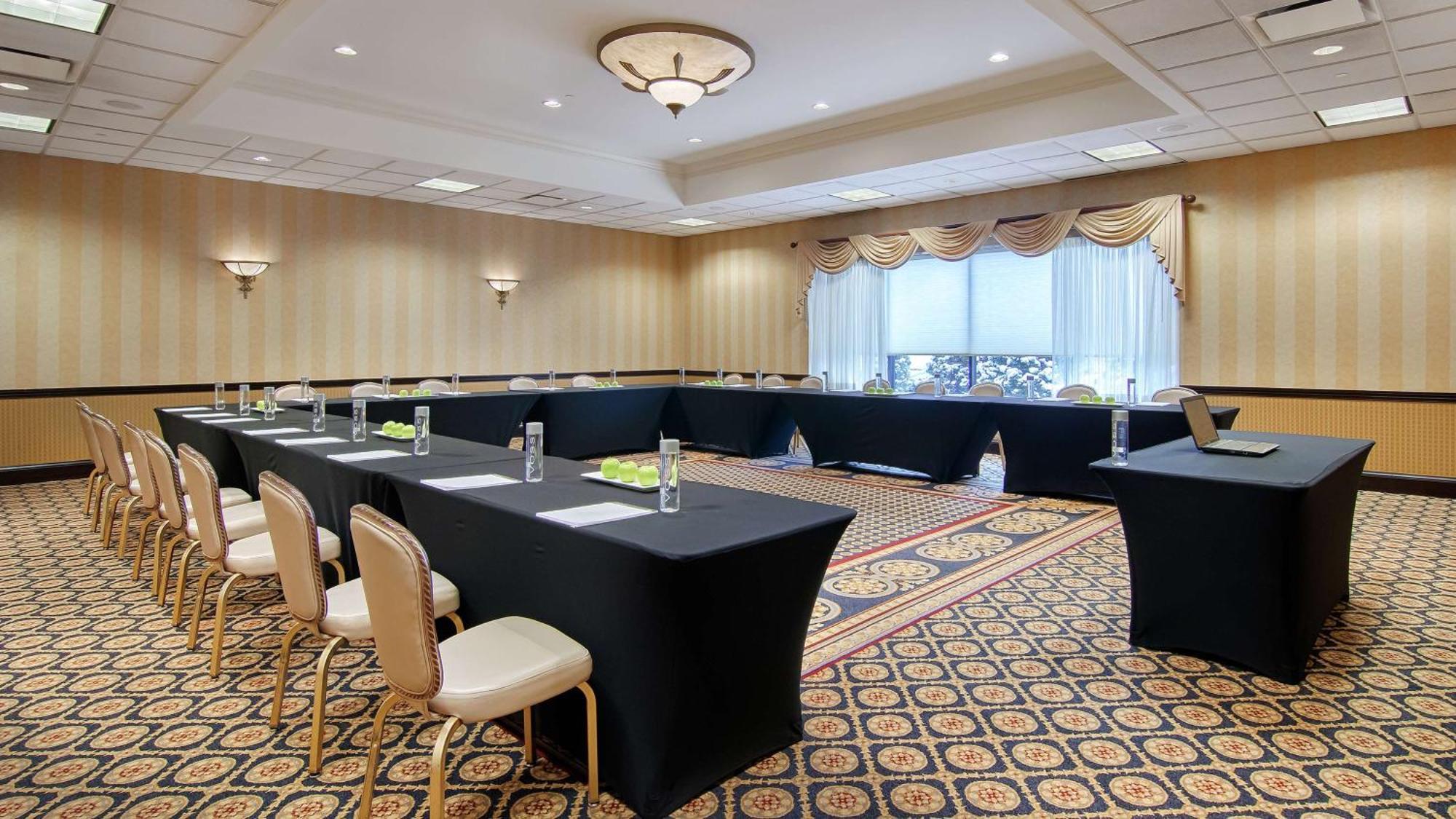 Doubletree By Hilton Lisle Naperville Екстер'єр фото